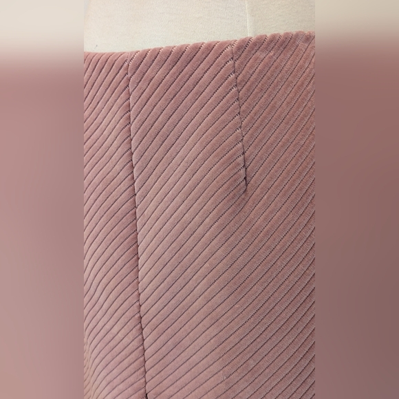 Light Pink Prada Velvet A-Line Skirt Size 46 - Picture 5 of 9
